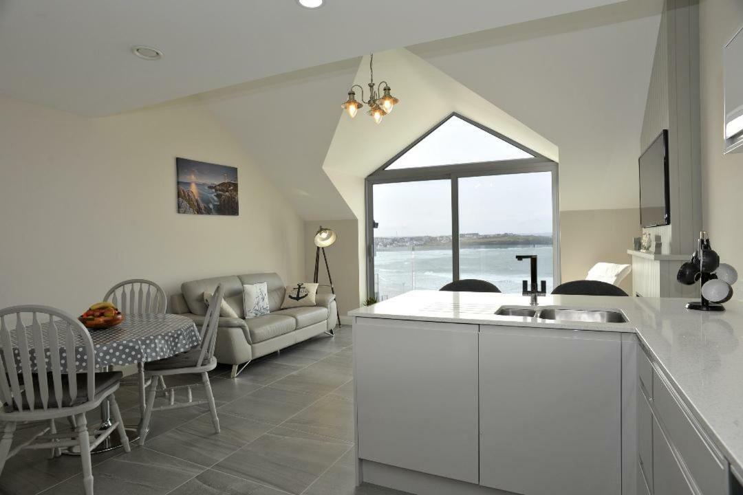 Apartment 10, South Pier, 13-14 Kerr Street, Portrush Bagian luar foto